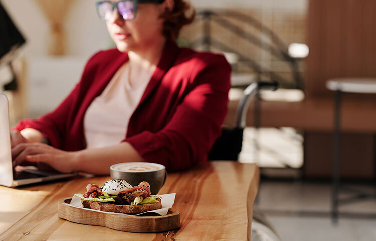 প্রয়োজনীয় প্রোটিন শরীরে থাকলে মেটাবলিজম বাড়িয়ে ওজন কমাতে সাহায্য করে। ছবি: সংগৃহীত