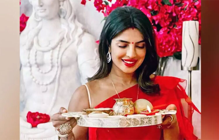 চারটি ‘পান্না’ কোস্টারের দাম একত্রে ৪,৫৮০ টাকা। ছবি: সংগৃহীত