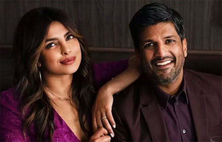 মনীশ কে গয়ালের সহযোগিতায় অভিনেত্রী ২২ জুন ‘সোনা হোম’-এর সঙ্গে ভক্তমহলের পরিচয় করিয়ে দেন। এখানে, খাবার পরিবেশনের সময় টেবিল সাজানোর বিভিন্ন ধরনের সামগ্রী পাওয়া যাবে বলে জানান প্রিয়াঙ্কা। ছবি: সংগৃহীত