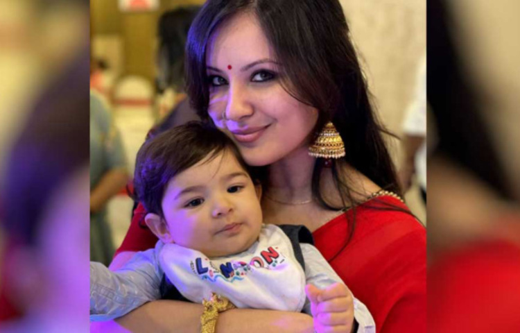 পর্দায় আর এখন তেমন দেখা যায় না অভিনেত্রীকে। বিয়ে করেই খবরে এলেন। তবে তার আবার বিয়ে নিয়ে নিন্দকেরা যা-ই বলুন, টালিউড-বলিউডের বন্ধুরা পূজাকে শুভেচ্ছা জানিয়েছেন। ছবি: সংগৃহীত