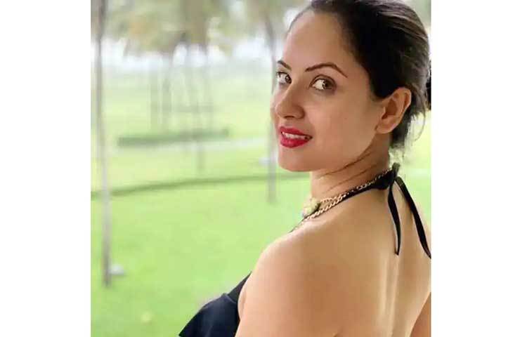 গ্রেট গ্র্যান্ড মস্তি থেকে শুরু করে হইচই আনলিমিটেড, বাংলা, হিন্দিসহ একাধিক জনপ্রিয় সিনেমা এবং শোয়ে স্ক্রিন শেয়ার করতে দেখা গিয়েছে পূজা বন্দ্য়োপাধ্যায়কে।