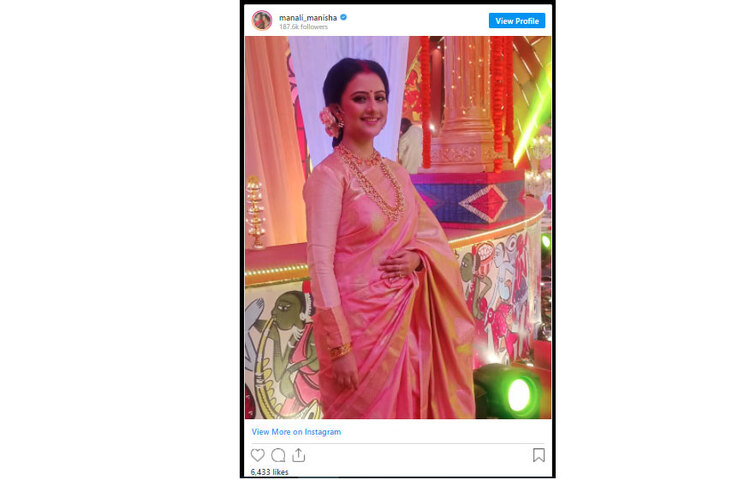 সকলকে ষষ্ঠীর শুভেচ্ছা জানিয়েছেন অভিনেত্রী মানালি দে।