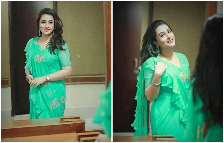 ছবিটি ফেসবুকে পোস্ট করে পূর্ণিমা লিখেছেন, ‘সব কিছুরই সৌন্দর্য আছে। কিন্তু সবাই সেটি দেখতে পায় না। শুভ সকাল’।