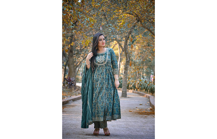 এই ছবি পোস্ট করে পূর্ণিমা লিখেছেন, ‘ন্যাচার অলয়েজ ওয়্যার দ্যা কালারস অব দ্যা স্পিরিট’। ছবি: ফেসবুক