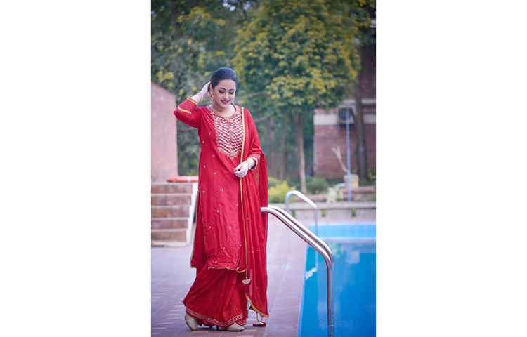 ফেসবুকে ভক্তরা এই ছবি দেখে পূর্ণিমাকেও ঈদের শুভেচ্ছা জানিয়েছেন। ছবি: সংগৃহীত