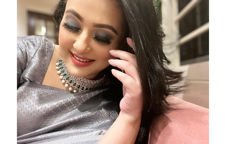 পূর্ণিমার হাসিতে যেন মুক্তা ঝরে। ছবি: ফেসবুক