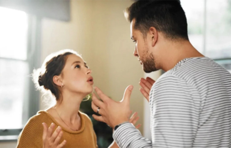 যার সাথে তর্ক করছেন তাকে বিভিন্নভাবে নিশ্চিত করুন যে আপনার তথ্য সঠিক। যুক্তি এবং প্রমাণের সমর্থন ছাড়া কারো সাথে তর্কে যাবেন না। ছবি: সংগৃহীত