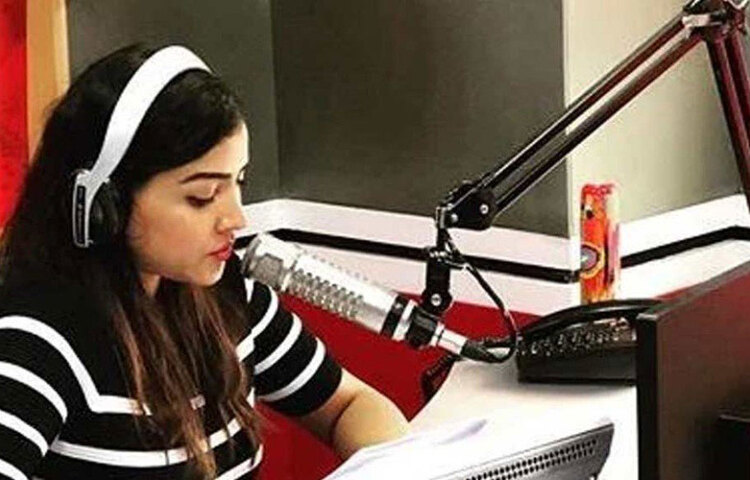 সফটওয়্যার ইঞ্জিনিয়ার এবং ফুটবলপ্রেমী প্রিয়াঙ্কা কাজ করেছেন রেডিয়ো জকি হিসেবেও। তার সঞ্চালনায় শো বেশ জনপ্রিয়। তার শো-এর মূল আলোচ্য বিষয় মানবাধিকার ও নারীকল্যাণ। মা এবং শিশুকল্যাণের সঙ্গে জড়িত একটি সংস্থাও পরিচালনা করেন প্রিয়াঙ্কা। সংস্থাটির নাম তিনি রেখেছেন মেয়ে গ্রেসিয়ার নামে।