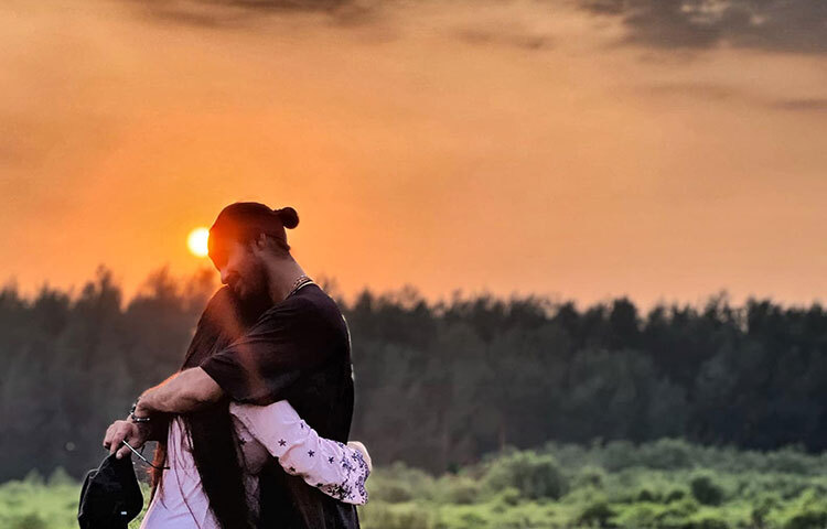 এই ছবি প্রকাশ করে পরীমনি ক্যাপশনে লিখেছেন, ‘কথাদের সব দিয়েছি ছুটি’। ছবি: ফেসবুক