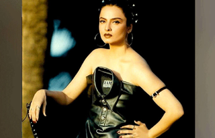 ব্যয় কমাতে তিনি কখনো দূরে কোথাও ছুটি কাটাতে যান না। অন্যান্য তারকাদের যেমন একাধিক দামি গাড়ি, রেখা কিন্তু অহেতুক দামি গাড়ির পিছনে বিপুল খরচ করেন না।