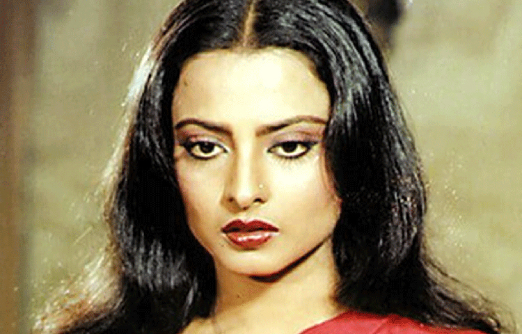 একটা সময়ে বছরে পাঁচ থেকে ছয়টা বা আটটা পর্যন্ত ছবি করেছেন তিনি। তার ৪০ বছরের ফিল্ম ক্যারিয়ারে রয়েছে মোট ১৮০টা সিনেমা।