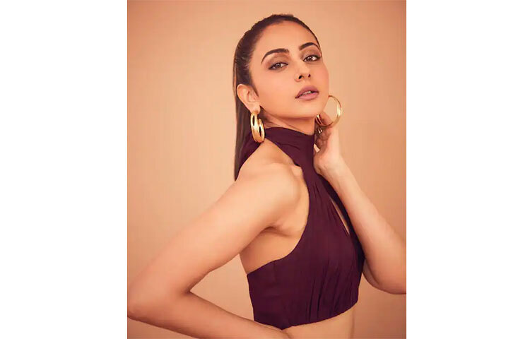 ছবিতে অজয় দেবগণ ও অমিতাভ বচ্চনের সঙ্গে কাজ করেছেন তিনি। এর আগেও তিনি অজয় দেবগনের সঙ্গে জুটি বেঁধে অভিনয় করেছেন। ছবি: সংগৃহীত