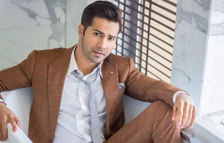 বরুণ ধাওয়ান আলিয়াকে একটি গুচির জুতো উপহার দিয়েছেন, যার দাম ৪ লাখ রুপি। ছবি: সংগৃহীত