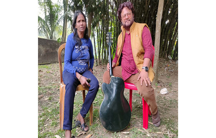 বলিউডের মিউজিক ডিরেক্টর হিমেশ রেশমিয়ার পর বাংলার কোনো মিউজিক ডিরেক্টরের সঙ্গে কাজ করবেন রানু মণ্ডল। ছবি: সংগৃহীত