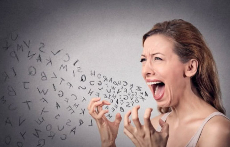 মকর রাশি: মকর এমনিতে শান্ত স্বভাবের। কিন্তু রেগে গেলে যার সঙ্গে রাগারাগি, তাকে মেরেও ফেলতে পারে।