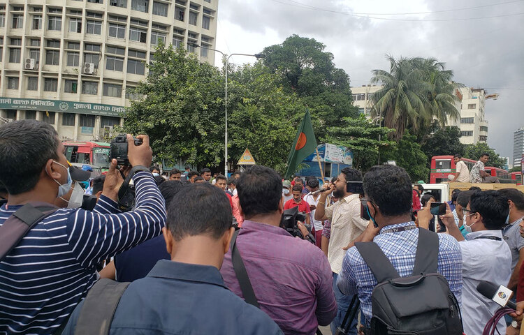 প্রতিবাদে উত্তাল শাহবাগ।