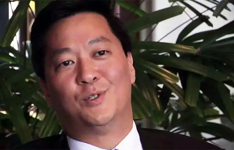 কেকেআর বিনিয়োগকারী সংস্থার যুগ্ম সিইও জো বে বছরে ২৭৯ মিলিয়ন ডলার বেতন পান যা বাংলাদেশি মুদ্রায় প্রায় ২৬৬৮.৮৪ কোটি টাকা। তালিকা অনুযায়ী তিনি সপ্তম স্থানে রয়েছে। ছবি: সংগৃহীত