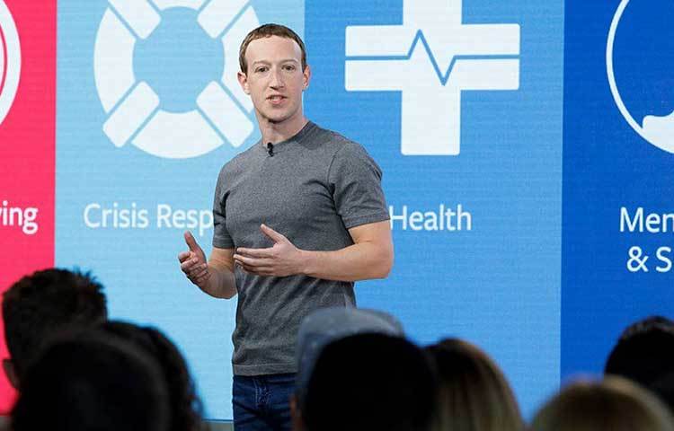 মার্ক জাকারবার্গ ২০১০ সালে ছিলেন বিশ্বের কনিষ্ঠতম বিলিয়নেয়ার। বিশ্ব ধনকুবের-তালিকায় তিনি যুগ্মভাবে ছিলেন ২১ নম্বর স্থানে। তার সম্পত্তির পরিমাণ ছিল চারশো কোটি ডলার। বিগত দশকে তার সম্পত্তির পরিমাণ বেড়েছে কয়েক গুণ। সোশ্যাল মিডিয়ার ব্যবসায়িক-গ্রাফ নীচে নামলেও ফেসবুক প্রতিষ্ঠাতা এখনো বিশ্বের পঞ্চম ধনী ব্যক্তি। সম্পত্তির পরিমাণ আট হাজার কোটি ডলার। তবে তিনি আর কনিষ্ঠতম বিলিয়য়ার নন।