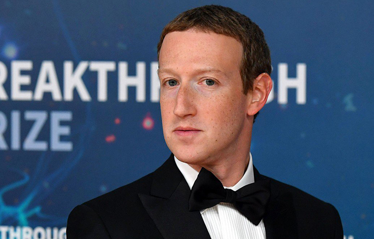 ফেসবুক মালিক মার্ক জুকেরবার্গ হলেন ফোর্বস পত্রিকার বিচারে বিশ্বের পঞ্চম ধনকুবের।