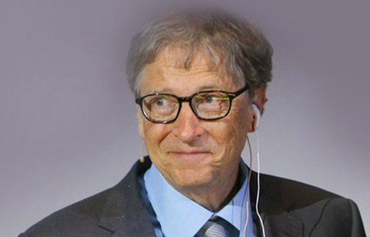 মাইক্রোসফ্টের সহপ্রতিষ্ঠাতা এবং অতীতের ধনীতম শিল্পপতি বিল গেটস এখন বিশ্বের তৃতীয় ধনকুবের।
