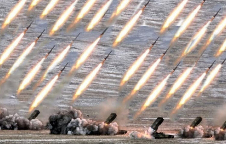 বার বার এই ট্যাঙ্ক যে কোন প্রকারের সামরিক সংঘাতের জন্য উপযুক্ত বলেই প্রমাণিত হয়েছে। টি-৯০ ট্যাঙ্কটি দাগেস্তান, সিরিয়াসহ একাধিক সামরিক সংঘাতের সাক্ষী। ছবি: সংগৃহীত