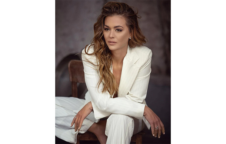 সামান্থা লকউড জনপ্রিয় তার যোগ ট্রেনিংয়ের জন্যও। ছবি: সংগৃহীত