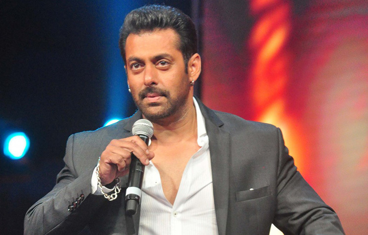 সালমানের প্রিয় খাবার কী কী ? ভাইজান জানান, তার প্রিয় খাবারের তালিকায় রয়েছে আইসক্রিম আর বিভিন্ন রকমের মিষ্টি। চকোলেটও তার খুব প্রিয়। চাইনিজ, ইতালিয়ান, মেক্সিকান আর সুইডিশ খাবারও তার খুব পছন্দের। ছবি: সংগৃহীত