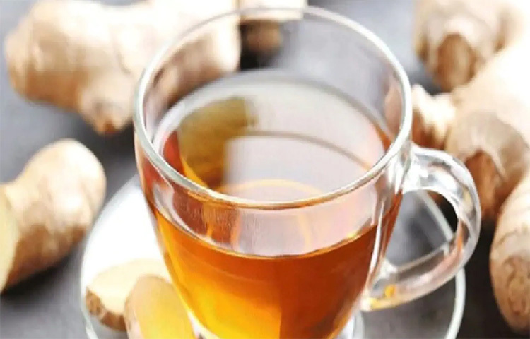 আদা চা: শরীরে সোডিয়ামের ভারসাম্য ঠিক রাখতে আদা চায়ের বিকল্প নেই। এই ভেষজ চা নিয়মিত পান করলে হজমশক্তি বাড়ে। শরীরের ফোলাভাব কমায়। ছবি: সংগৃহীত