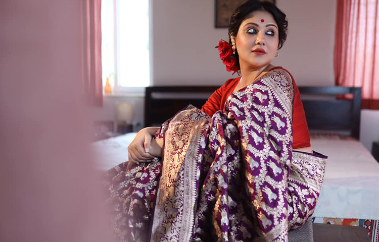 মায়া ভরা দৃষ্টিতে স্বস্তিকা। ছবি: ফেসবুক