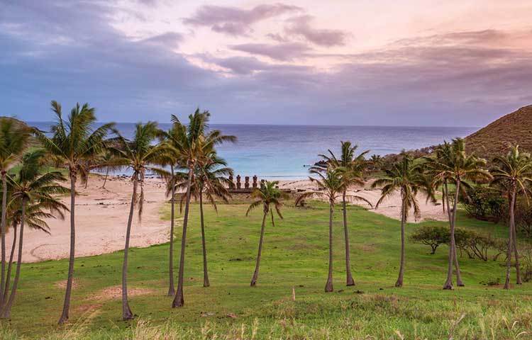 চিলির ইস্টার আইল্যান্ডের দৃষ্টিনন্দন সমুদ্রসৈকত। এটির সৌন্দর্য দেখলে সত্যিই চোখ জুড়িয়ে যায়।