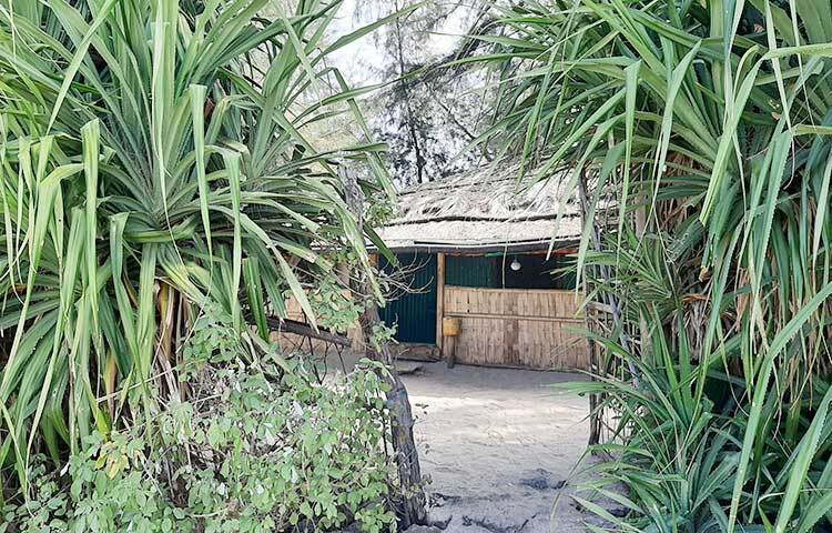 সেন্টমার্টিন যেন প্রকৃতির অনন্য উপহার। এখানে এলে যে কারো মন ভালো হয়ে যাবে এক নিমেষে। ছবি: জাগো নিউজ