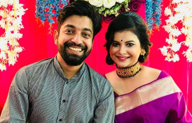 ফারিয়া আরও বলেন, ‘অবশ্যই মানুষটার সঙ্গে আমার যথেষ্ট কারণ না থাকলে বিচ্ছেদের মতো সিদ্ধান্তে আসতাম না, কাউকে অসম্মান করে যেমন কেউ বড় হতে পারে না, তেমনি আমাদের কাছের সবাই ও পরিবার জানে কেন এই সিদ্ধান্তে আসা! তার বাইরে কাউকে কোনো ধরনের এক্সপ্লেনেশন দেওয়ার দরকারই নেই !’ ছবি: সংগৃহীত