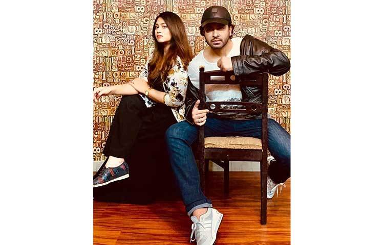 ফিল্মি মুডে শাকিব-পপি।