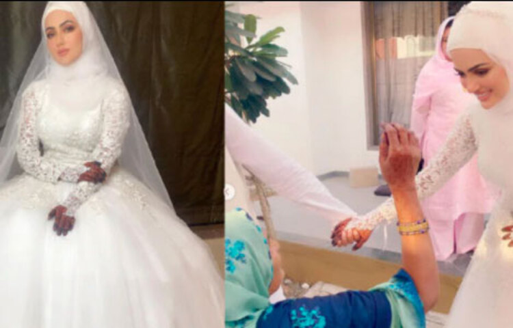 তার আগে ইনস্টাগ্রামে মেহেদি পরা হাতের ছবি দিয়েছিলেন সানা। লিখেছিলেন, ‘আমার ভালোবাসা পবিত্র না হলে এত চড়া মেহেদির রং আসত না।’ ছবি: সংগৃহীত