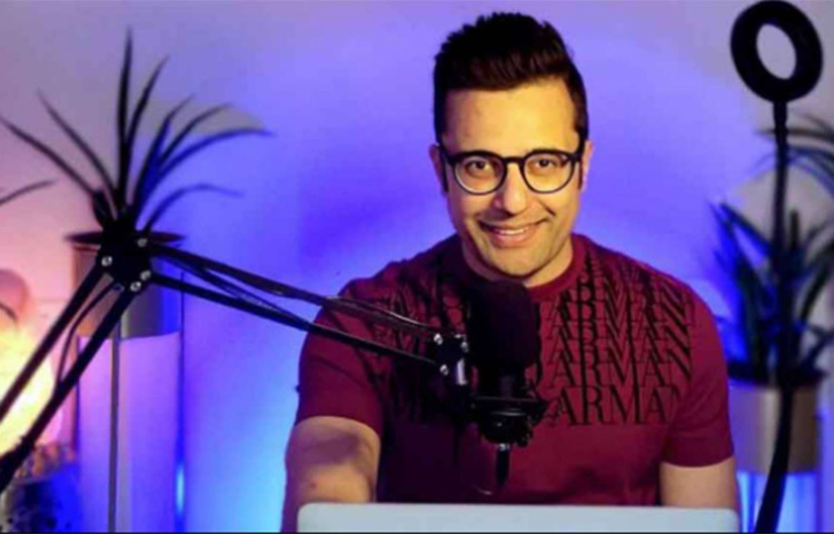 ২০০০ সালে প্রাথমিকভাবে একজন পেশাদার ফটোগ্রাফার হিসাবে ক্যারিয়ার শুরু করেছিলেন সন্দীপ মহেশ্বরী। ছবি: সংগৃহীত