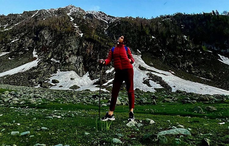 তবে কার সঙ্গে ট্রেকিংয়ে গেছেন সারা তা অবশ্য খোলসা করেননি। ছবি: সংগৃহীত