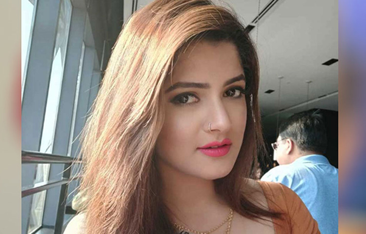 শ্রাবন্তীর একটি মাত্র ঋণ রয়েছে। এইচডিএফসি ব্যাঙ্ক থেকে ৩৮ লাখ ১২ হাজার ৪৫৬ রুপির গাড়ি ঋণ নিয়েছিলেন। ছবি: সংগৃহীত