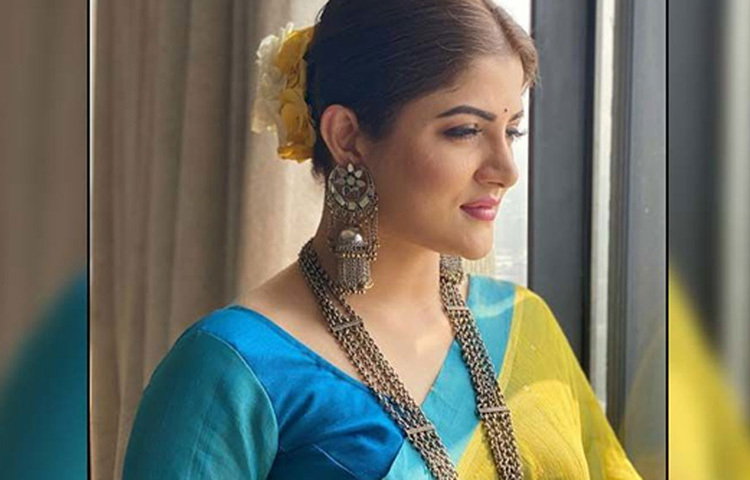 অর্থাৎ তার অস্থাবর সম্পত্তির পরিমাণ মোট ২ কোটি ৫৩ লাখ ৬৬ হাজার ৯৩৯ টাকা। শুধু অস্থাবর সম্পত্তির পরিমাণ দেখে থমকে যাবেন না। স্থাবর সম্পত্তিও রয়েছে কোটি টাকার। ছবি: সংগৃহীত