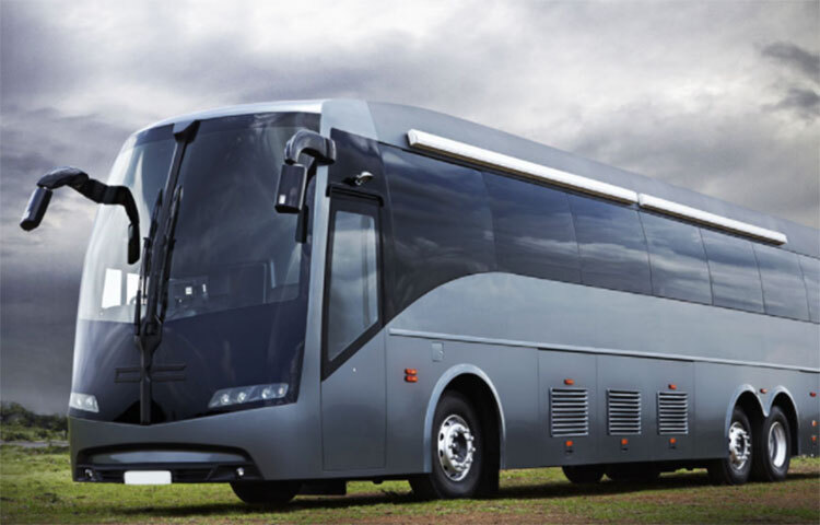 শাহরুখ একটি বিশেষভাবে ডিজাইন করা ভ্যানিটি ভ্যানেরও মালিক। তার এই ভ্যানিটি ভ্যানটি দিলীপ ছাবরিয়া ডিজাইন করেছেন। এটি তৈরি করতে প্রায় ৬০ দিন সময় লেগেছে। এই ভ্যানটির মধ্যে জীবনযাপনের সমস্ত প্রয়োজনীয় সুবিধাই রয়েছে। শাহরুখের এই বাহনটির দাম ৪ কোটি টাকা। ছবি: সংগৃহীত