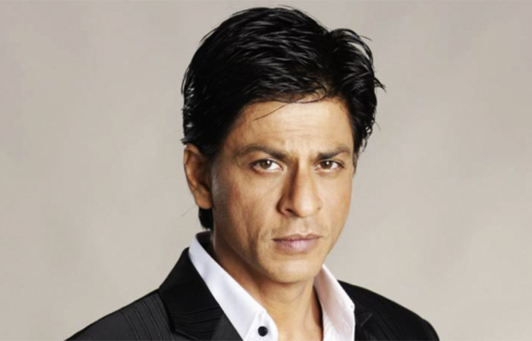 কখনো সময়ের অভাব। কখনো বা চরিত্র পছন্দ না হওয়া। প্রায় তিন দশকের দীর্ঘ কেরিয়ারে এমন একাধিক ছবি ছেড়ে দিয়েছেন শাহরুখ। আবার এমন ছবিও করেছেন, যা মুখ থুবড়ে পড়েছে বক্স অফিসে। কিং খানের অবশ্য দুঃখ নেই। সেই কবেই তো বলেছেন- ‘হার কর জিতনেওয়ালে কো বাজিগর কহতে হ্যায়।’ ছবি: সংগৃহীত