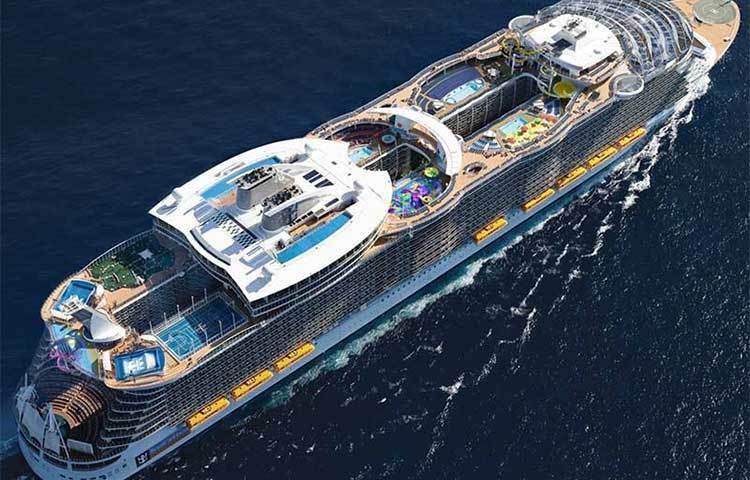 বিশ্বের সবচেয়ে বিলাসবহুল যাত্রীবাহী জাহাজ বলতে গেলে এই জাহাজের কথা বলতে হয়।
