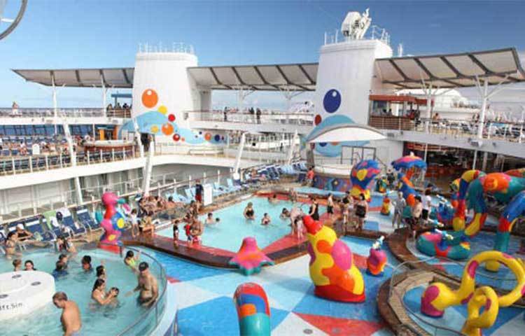 বিলাসবহুল এই জাহাজটির নাম ‘অ্যালিউর অব দ্য সিস’।