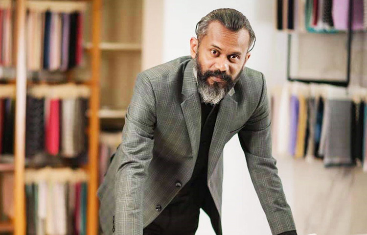 সোলায়মান সুখন: তরুণদের ক্যারিয়ার গঠনে বিভিন্ন অনুপ্রেরণামূলক বক্তব্য প্রকাশ করে এবছরও সোশ্যাল মিডিয়ায় সবর ছিলেন। বর্তমানে তিনি মোবাইল ব্যাংকিং প্রতিষ্ঠান নগদের চিফ পাবলিক অ্যাফেয়ার্স অফিসার হিসেবে কাজ করছেন। নগদকে জনপ্রিয় করতে তার ব্যাপক অবদান রয়েছে। ছবি: সংগৃহীত