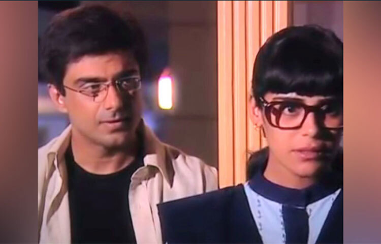 ধারাবাহিকে কাজ চলাকালীন, সহ-অভিনেত্রী মোনা সিংহের সঙ্গে তার সম্পর্ক রয়েছে, এই নিয়ে চর্চা শুরু হলে সমীর তা পুরোপুরি গুজব বলে উড়িয়ে দেন। ছবি: সংগৃহীত