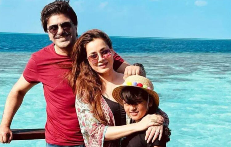 পরে এই বন্ধুত্বই ভালবাসায় পরিণত হয় এবং ২০১১ সালে তারা বিয়ে করেন। বিয়ের দুবছর পরে এক কন্যাসন্তানকে তারা দত্তক নেন। ছবি: সংগৃহীত