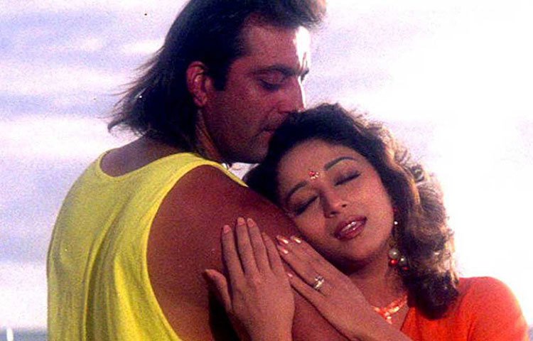 রিচা যে সময় অসুস্থ, সেই সময় থেকে সঞ্জয়কে নিয়ে নতুন গুঞ্জন। এবার তার নামের সঙ্গে জড়িয়ে গেলেন মাধুরী দীক্ষিত। ১৯৯১ সালে ‘সাজন’ সিনেমার সময় থেকেই নাকি তারা একে অন্যের প্রতি অনুরক্ত। ১৯৯৩ সালে নিজের কাছে বেআইনি অস্ত্র রাখার অপরাধে টাডা আইনে গ্রেফতার হন সঞ্জয়। তারপরই সম্পর্ক থেকে সরে যান মাধুরী। যদিও সঞ্জয় বা মাধুরী, দু’জনের কেউ এই সম্পর্কের কথা স্বীকার করেননি।