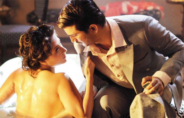 অভিনয় ক্ষমতার জেরে আরব সাগরের পাড়ে পৌঁছে গিয়েছেন তিনি। মুম্বাইয়ের টিনসেল নগরীতে প্রয়াত অভিনেতা সুশান্ত সিংহ রাজপুতের সঙ্গে ‘ডিটেক্টিভ ব্যোমকেশ বক্সী’, ‘দিল বেচারা’ থেকে শুরু করে হিন্দি ওয়েব সিরিজ ‘বø্যাক উইডো’, ‘পাতাললোক’-এ কাজ করে বিশেষ নজর কেড়েছেন। ছবি: সংগৃহীত