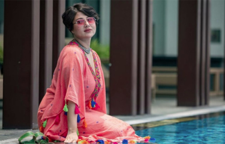 বাংলা ধারাবাহিক ‘দেবদাসী’ দিয়ে ছোটপর্দায় পা রেখেছিলেন স্বস্তিকা। ২০০২ সালে ‘হেমন্তের পাখি’ ছবির মাধ্যমে বড় পর্দায় আসেন তিনি। ছবি: সংগৃহীত