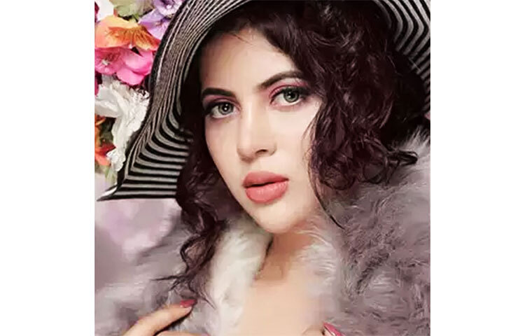 গত কয়েক বছর ধরে রুপালি পর্দায় জমিয়ে কাজ করেছেন অফশা। বলিউডে তাকে দেখা না গেলেও তেলুগু এবং ভোজপুরি সিনেমার দর্শকদের মজিয়ে রেছেছিলেন বেঙ্গালুরুর এই বাসিন্দা। ছবি: সংগৃহীত