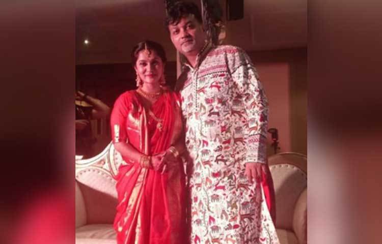 গত বছরের ডিসেম্বরের ৬ তারিখেই বিয়ে সেরেছিলেন সৃজিত মিথিলা। পরিবার ও ঘনিষ্ঠ বন্ধুরাই শুধু বিয়েতে উপস্থিত ছিলেন।